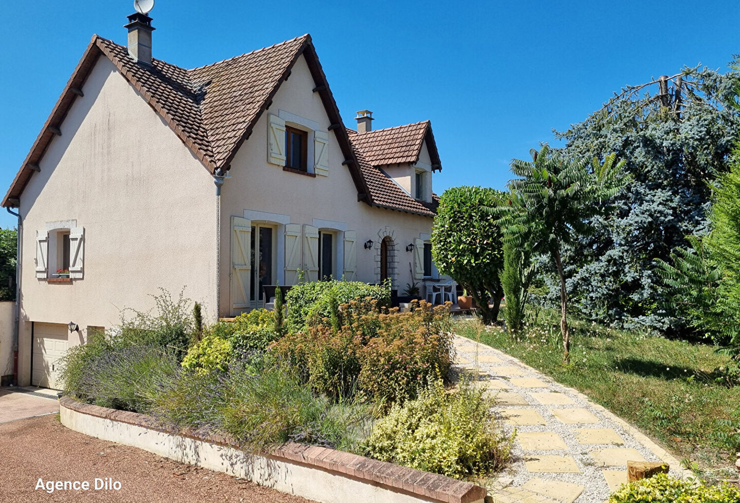 Seignelay villa de 141 m2 au calme — photo 1