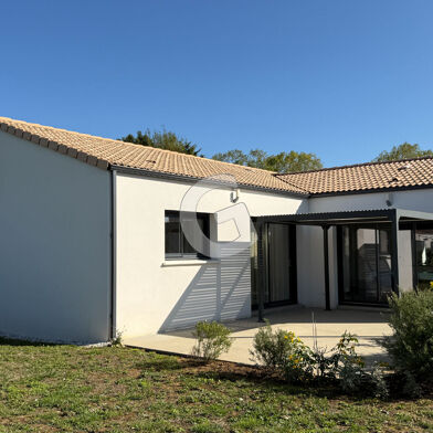 Maison 5 pièces 317900 €