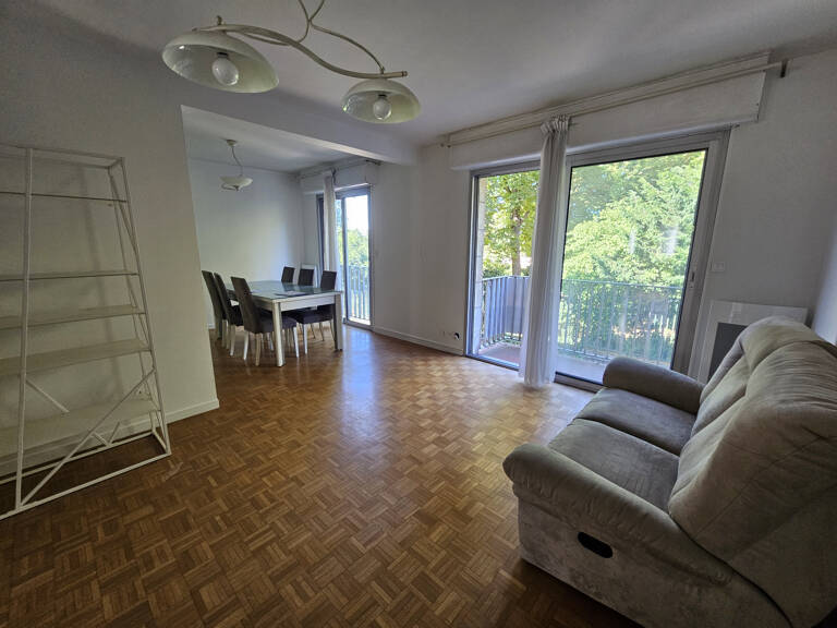 POITIERS PLATEAU BLOSSAC,  T3 de 63 m2 avec ascenseur et bal — photo 1
