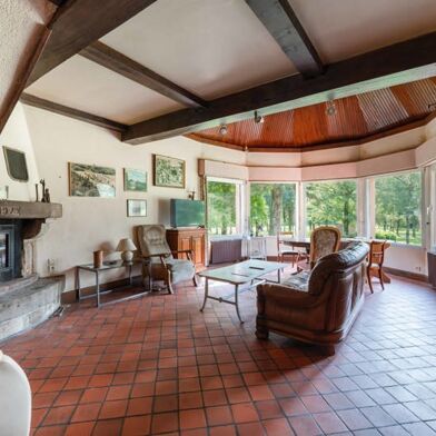 Maison 8 pièces 390350 €