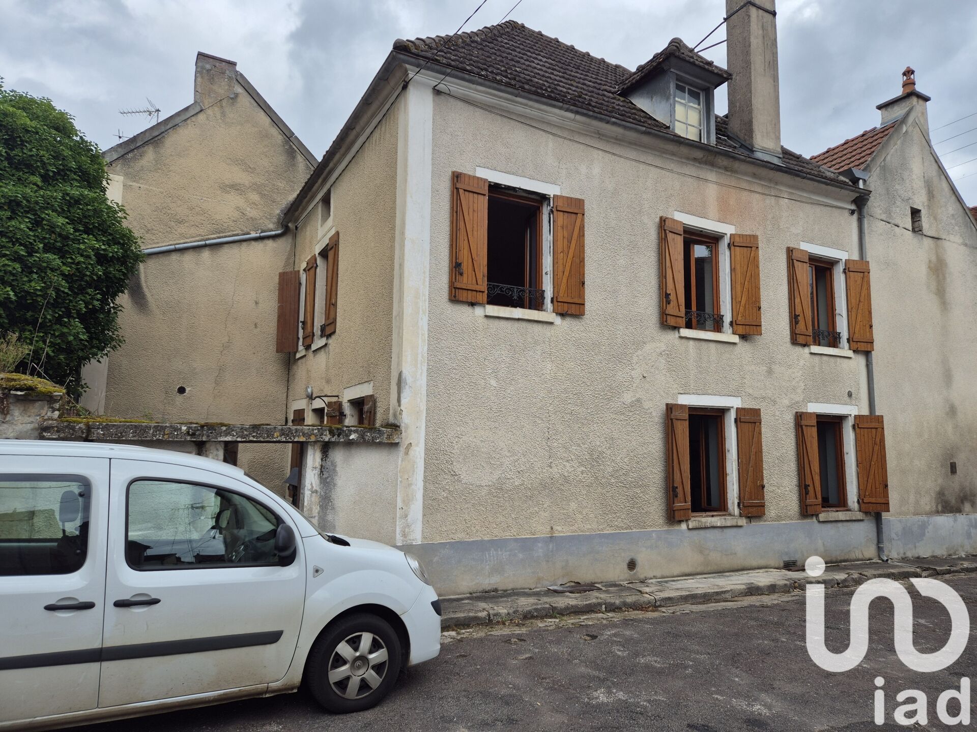 Ancy-Le-Franc - 123m² - 4p. - 3ch.