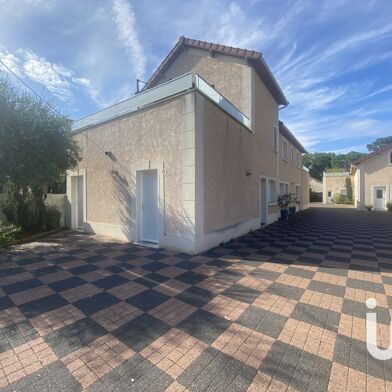 Appartement 4 pièces 251500 €