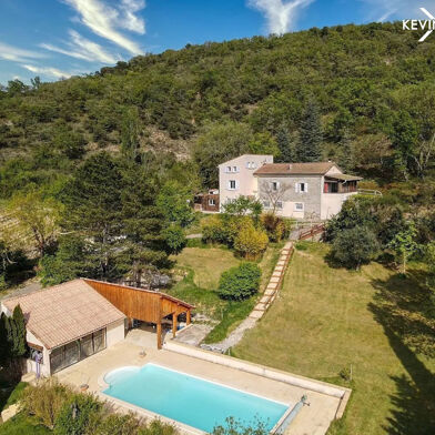 Maison 9 pièces 400000 €