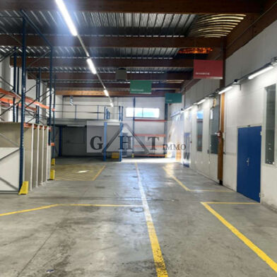 Local industriel  17600 €