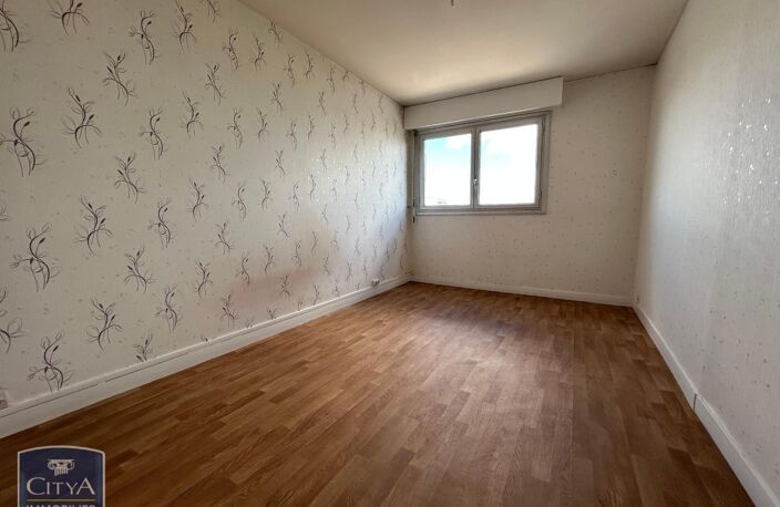 Vente appartement 4 pièces 89 m² Poitiers (86000) — photo 3