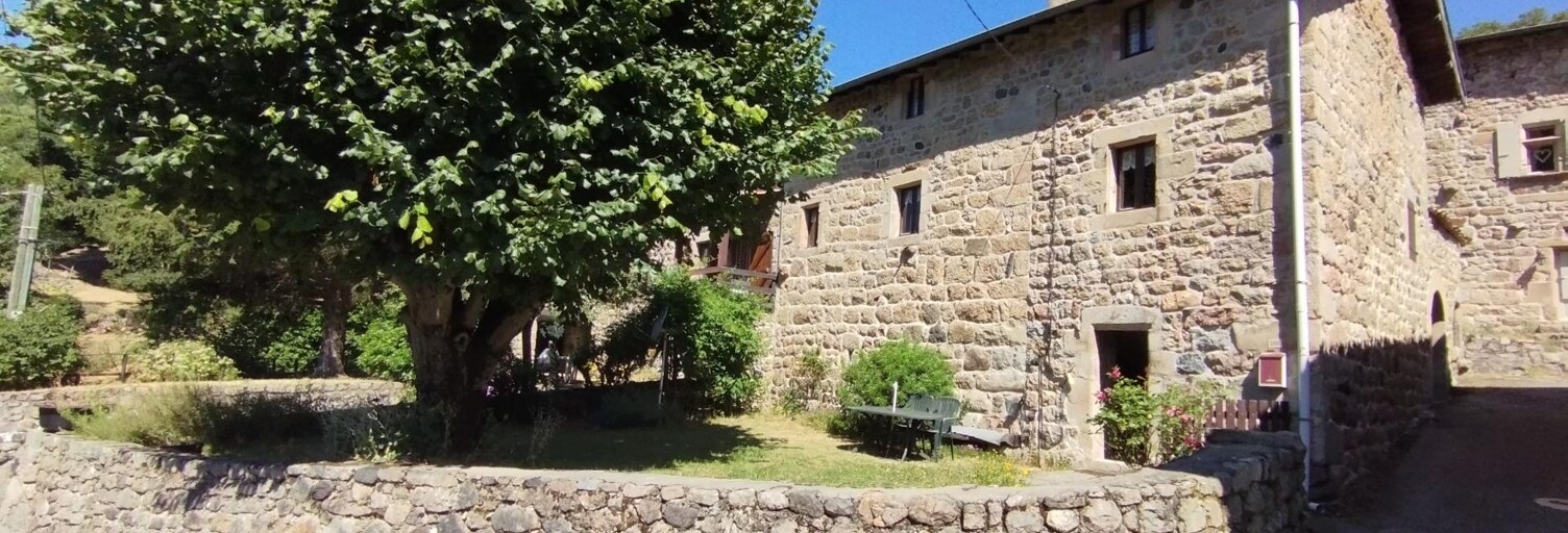 Maison 3 Pièces 99 m² à vendre à Saint-Genest-Lachamp (07190)