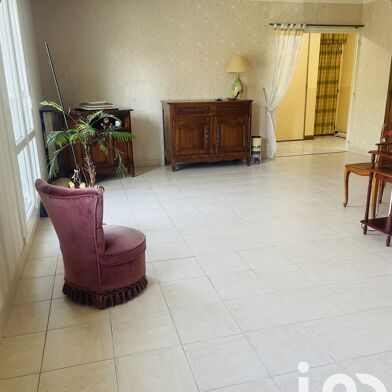 Appartement 5 pièces 173000 €