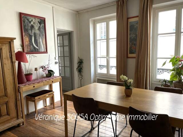 Appartement ancien de  6 pièces en hyper centre — photo du bien