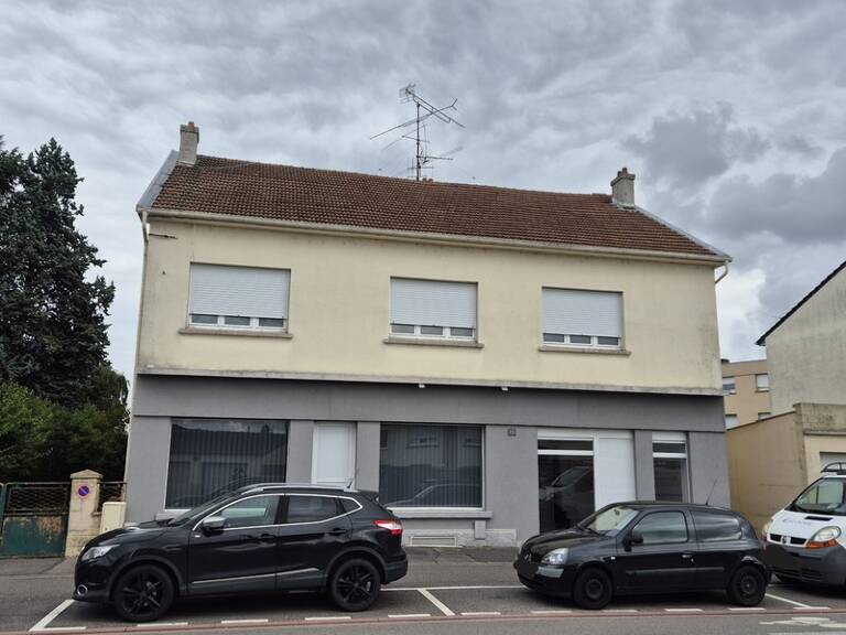Maison individuelle avec local commercial — photo 1