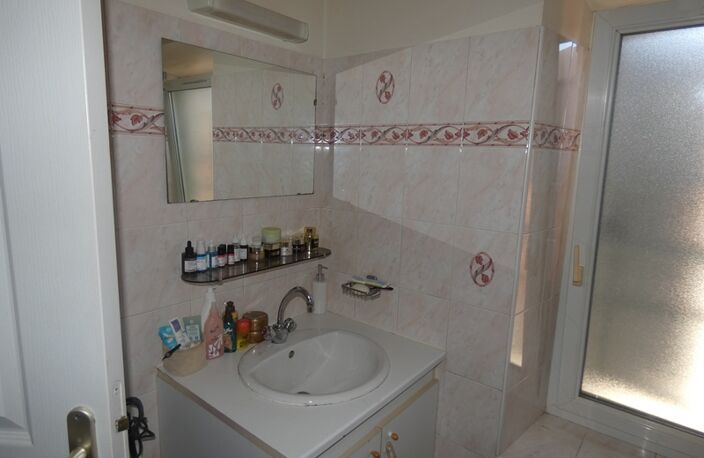 Appartement T3 avec balcon, cave et grenier — photo 3
