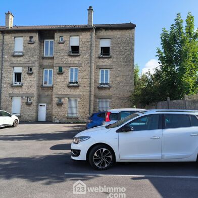 Appartement 3 pièces 84700 €