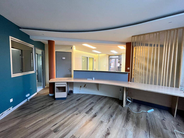 Local commercial Saint Paul Trois Châteaux 113 m² — photo 1