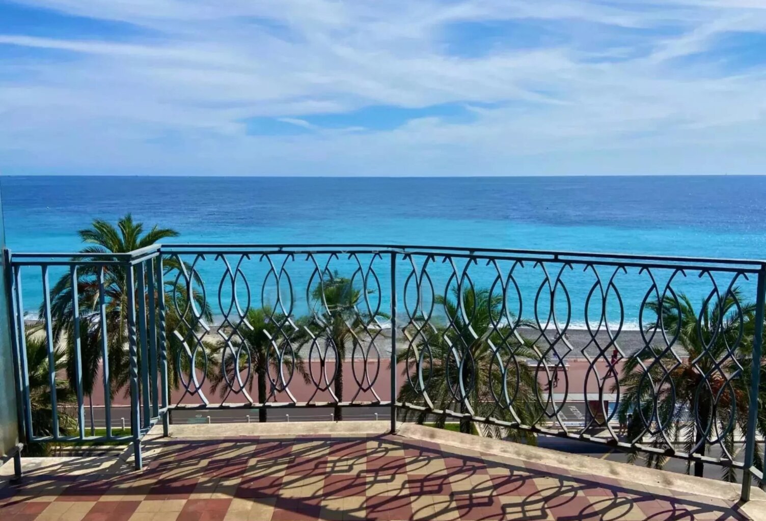 Nice - Promenade des Anglais - 2/3 pièces traversant — photo 1