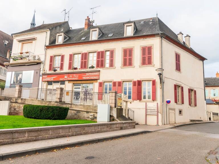 Immeuble de rapport centre ville Saint Pourçain sur Sioule — photo 1