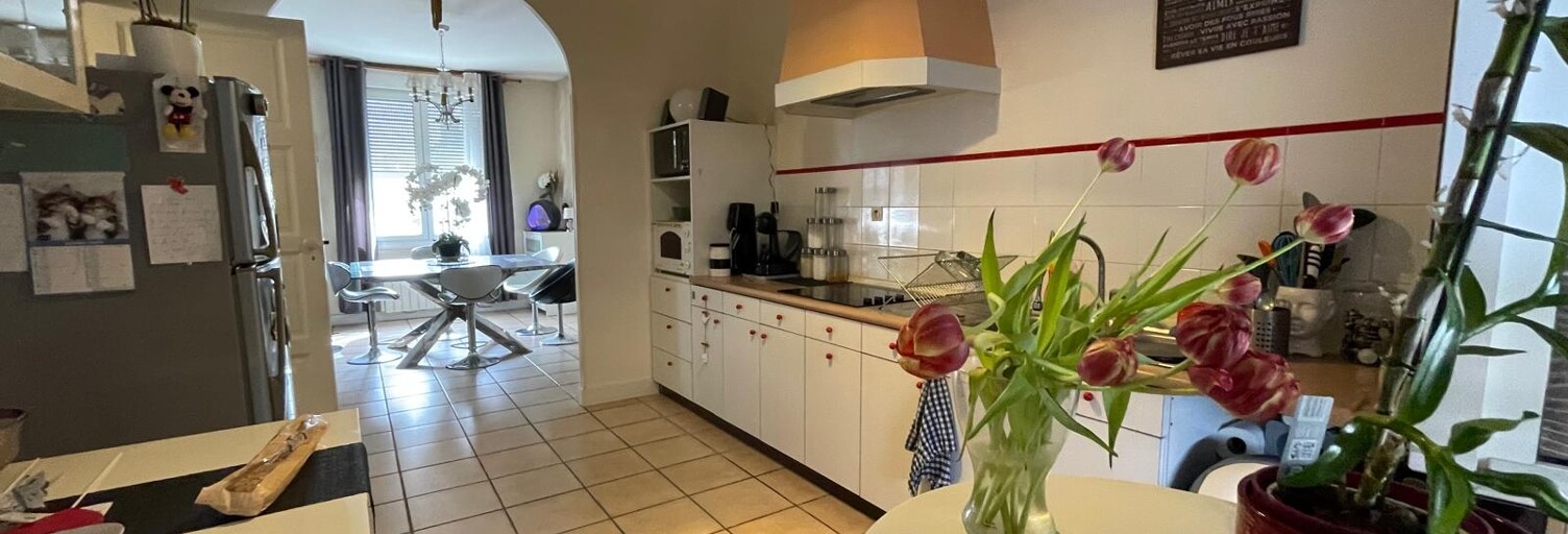 Immeuble  262 m² à vendre à Saint-Pierre-des-Corps (37700)