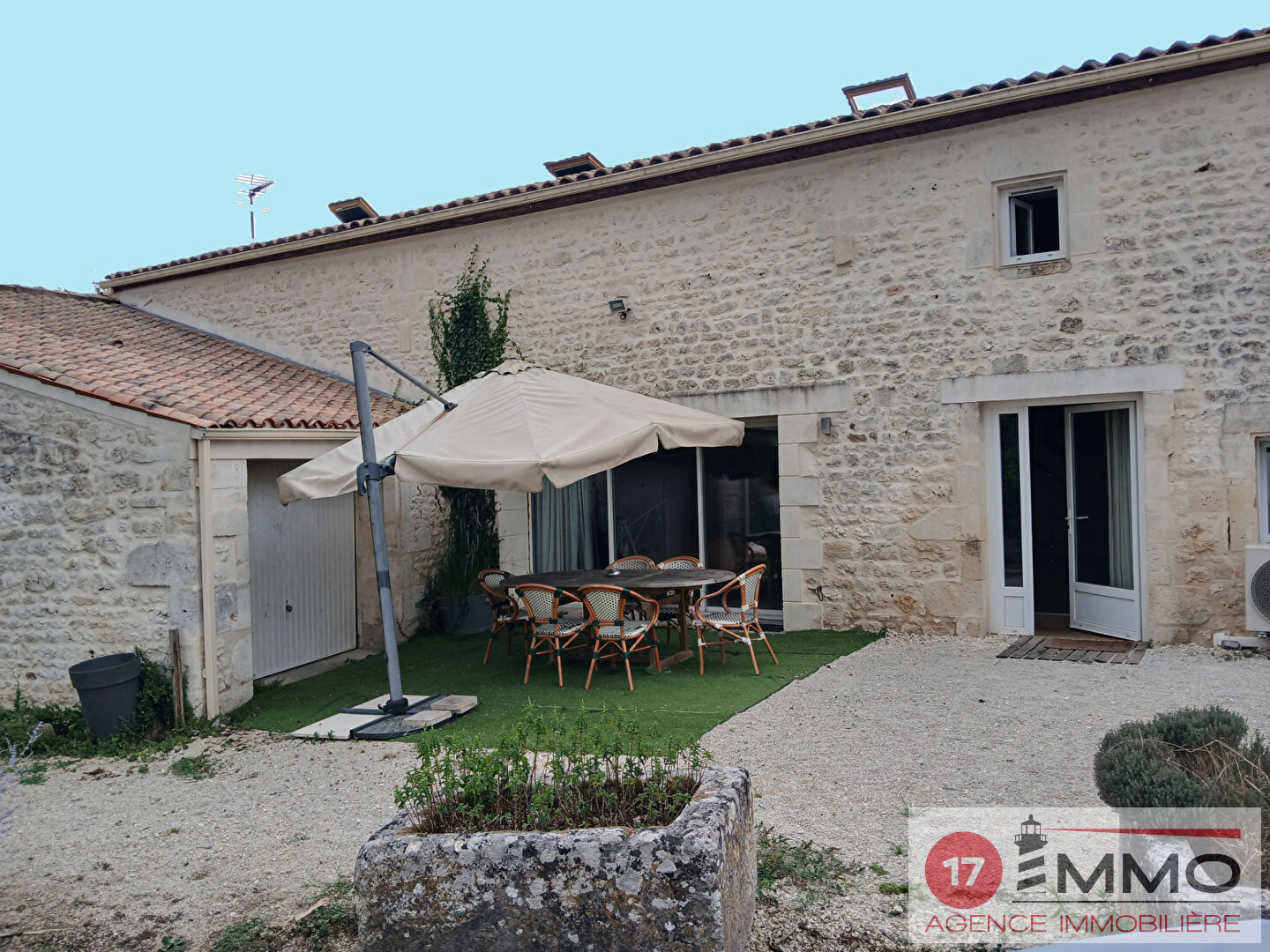 Villa / Maison  T5 à vendre Bords 17430