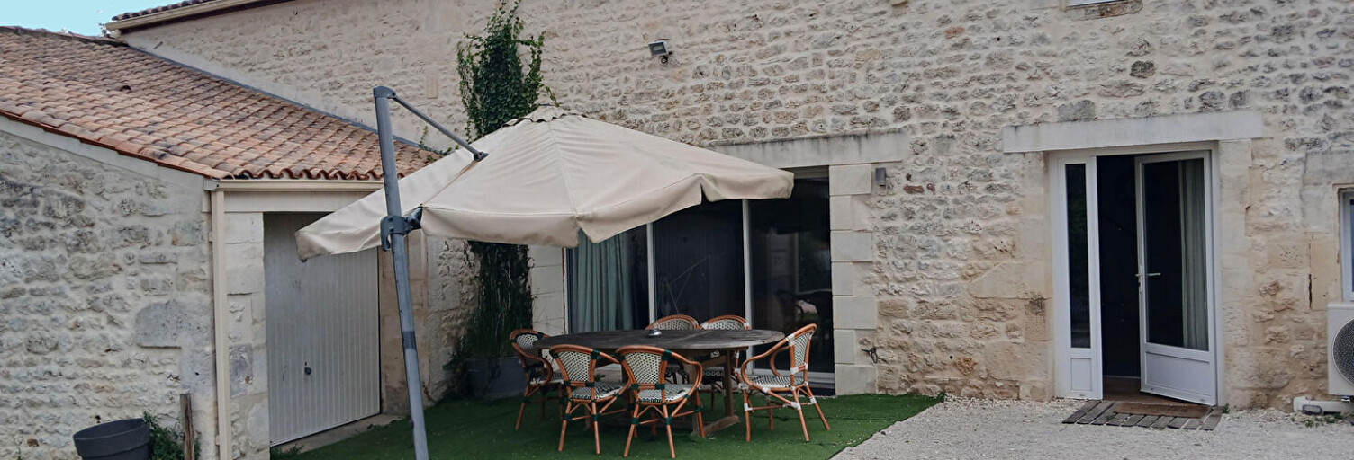 Maison 5 Pièces 185 m² à vendre à Bords (17430)