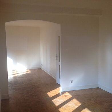 Appartement 4 pièces 934 €