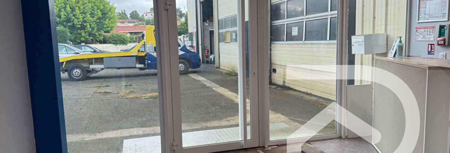 Commerce  570 m² à louer à Auch (32000)