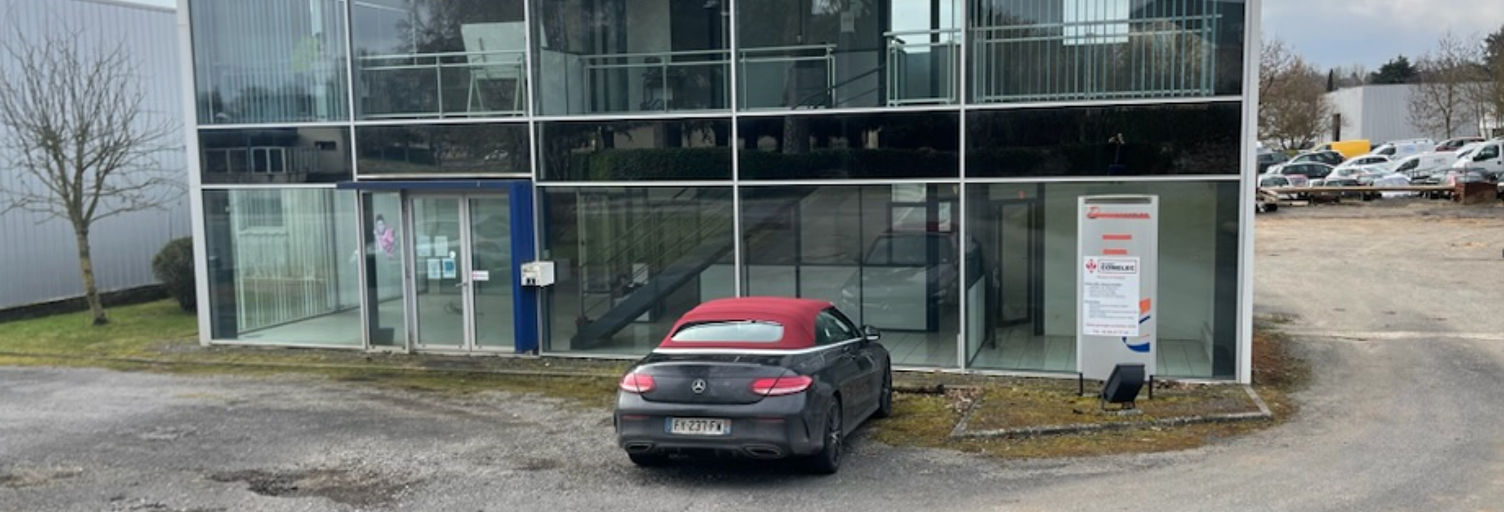 Commerce  430 m² à louer à Olemps (12510)