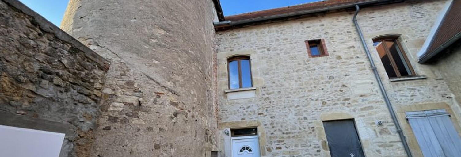 Maison 5 Pièces 113 m² à vendre à Saint-Amand-Montrond (18200)