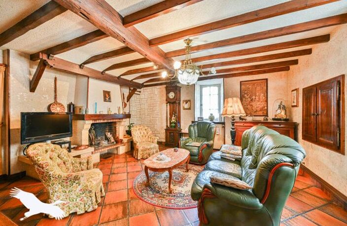 Maison en pierre de 10 pièces principales — photo 2