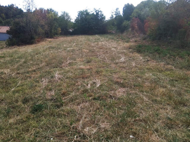 VENTE - TERRAIN - 1572 M2 - ROUSSON — photo du bien