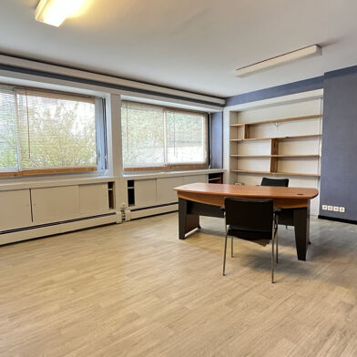 Bureau 6 pièces 319500 €