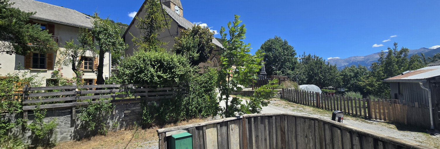 Immeuble  141 m² à vendre à Les Thuiles (04400)