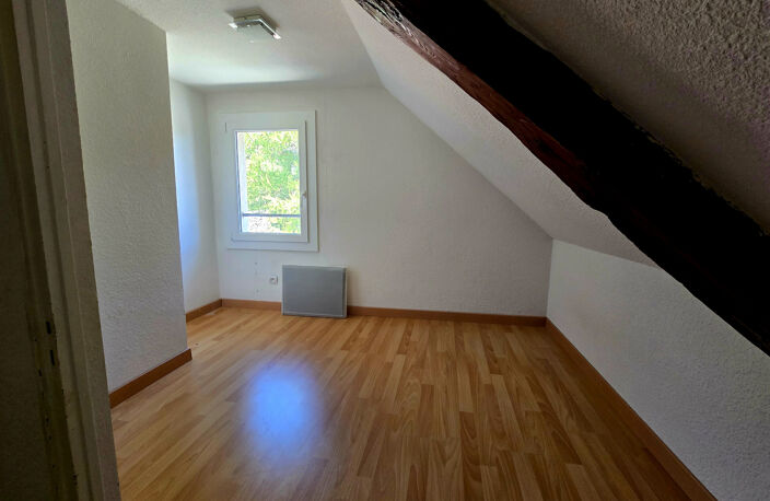 Charmante Maison de Village avec 3 Appartements - Proche Bar — photo 4