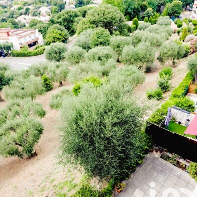 Appartement 4 pièces 242150 €