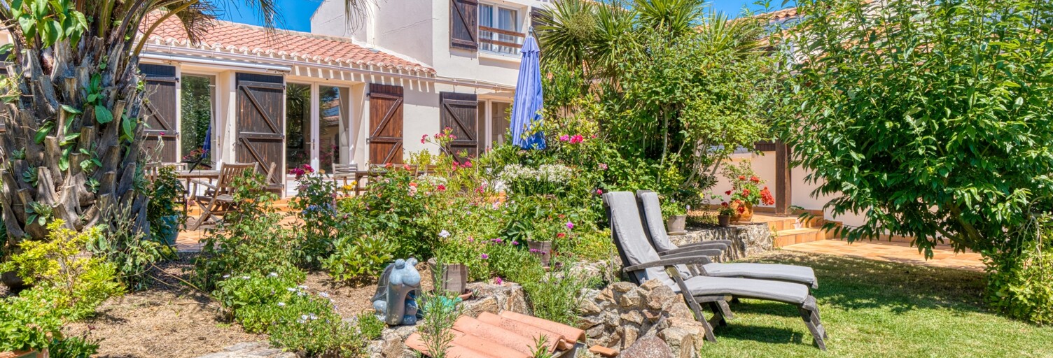 Maison 10 Pièces 232 m² à vendre à Vairé (85150)