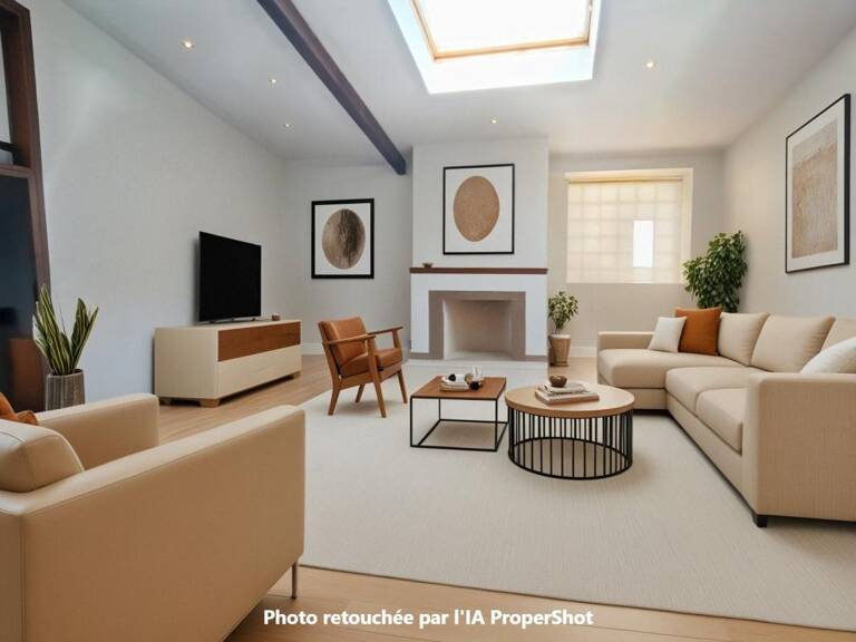 Maison de caractère au cœur d’Oraison avec garage, patio et caves — photo 1