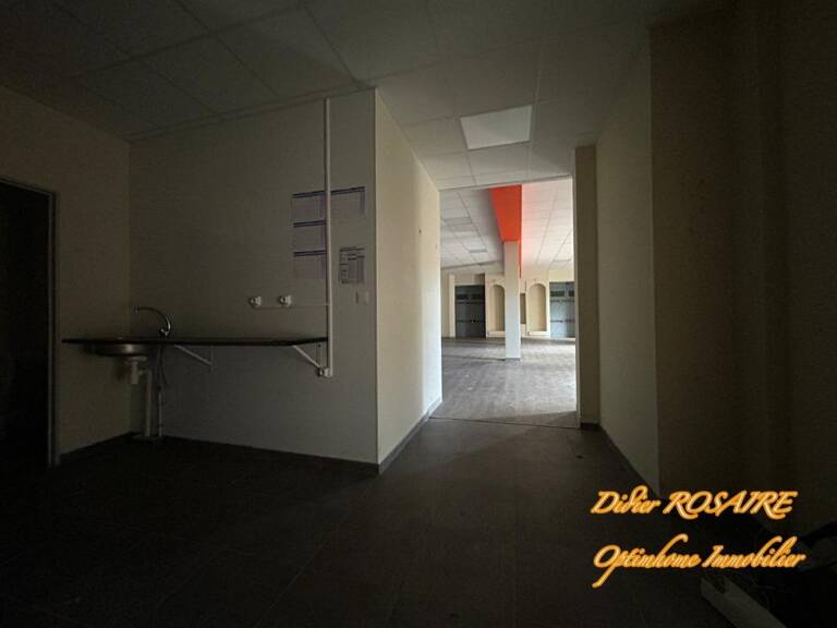 LOCAL COMMERCIAL/BUREAU à louer SAINT DENIS CENTRE (974) — photo 1