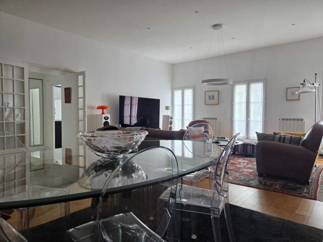 Appartement avec ascenseur Hyper centre-ville Rochefort — photo du bien