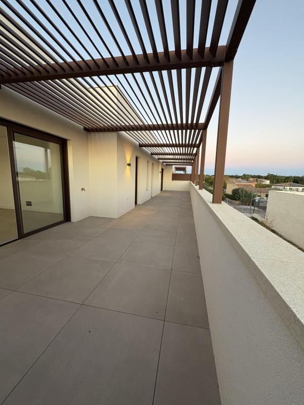 PIETRA  Appartement neuf Castries 