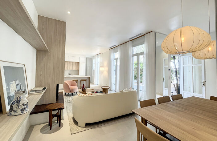 CANNES CENTRE. APPARTEMENT-VILLA AVEC BELLE TERRASSE-JARDIN — photo 2