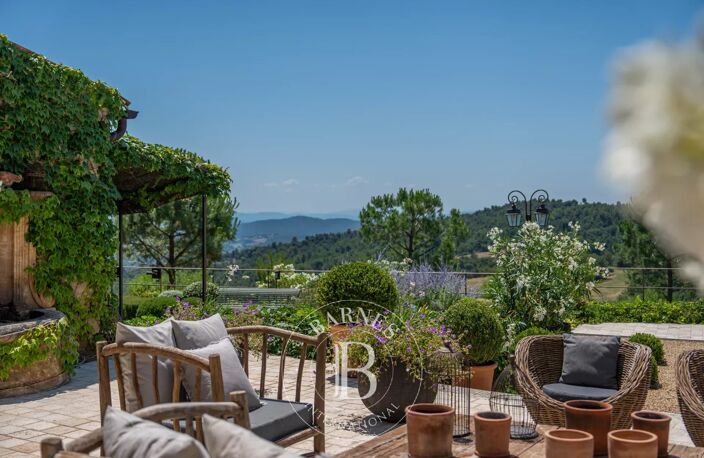 PROVENCE - MONTFURON - PROPRIETE D'EXCEPTION 410 M2 - 6 CHAMBRES — photo 2