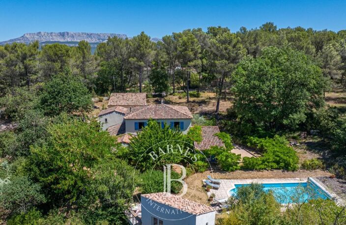 PROCHE AIX EN PROVENCE – MAISON 210M²- 4 CHAMBRES – PISCINE – PA — photo 2