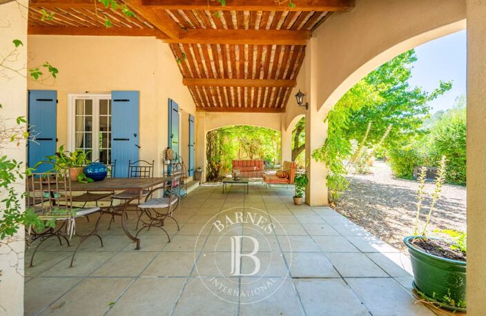 PROCHE AIX EN PROVENCE – MAISON 210M²- 4 CHAMBRES – PISCINE – PA — photo 3