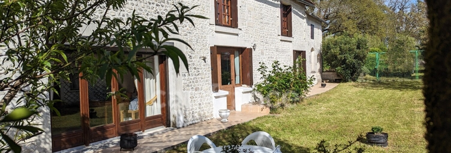 Maison 6 Pièces 164 m² à vendre à Verrières (16130)