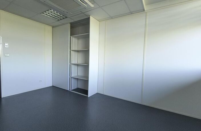 BUREAU PROFESSIONNEL ZONE ALBASUD 15.43 M² — photo 4