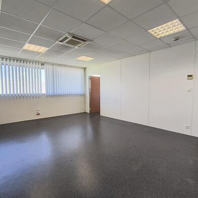 Bureau 1 pièces 577 €