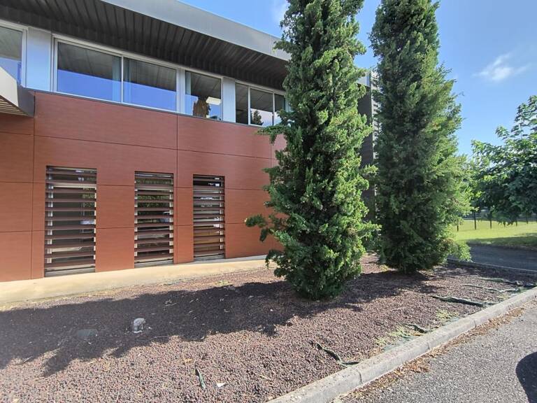 BUREAUX PROFESIONNELS OU COMMERCIAUX — photo 1