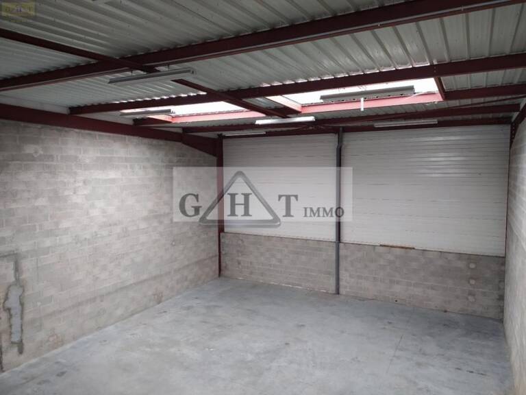 240 M² ENTREPOT ET BUREAUX A LOUER A THORIGNY SUR MARNE — photo 1
