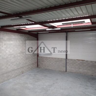 Local industriel  2250 €