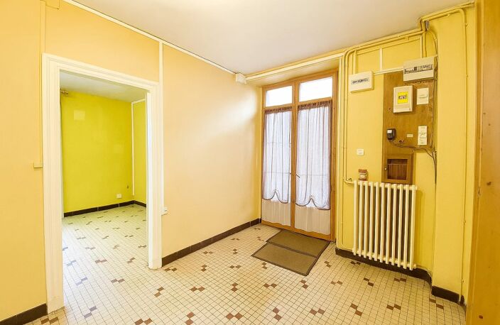 A VENDRE – Maison avec fort potentiel à Casseneuil. — photo 2
