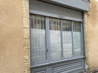 Immeuble avec cabinet loué, appartement à restaurer et cour — photo 2