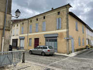 Immeuble avec cabinet loué, appartement à restaurer et cour — photo 4