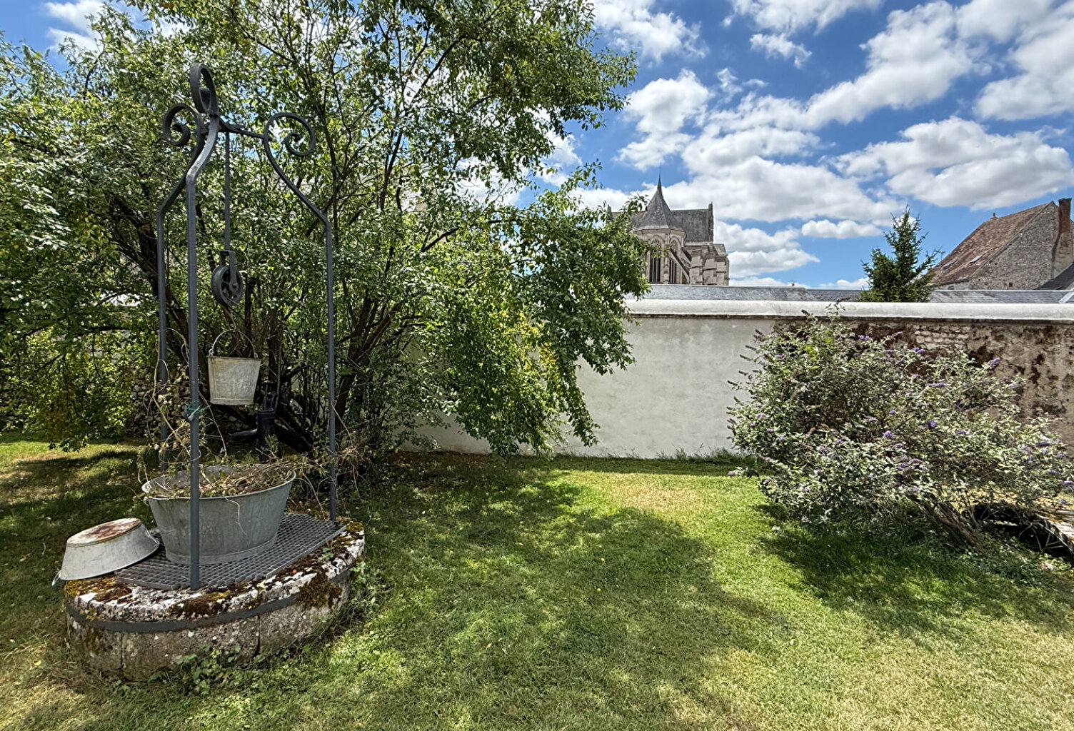 CLERY SAINT ANDRE — photo 1